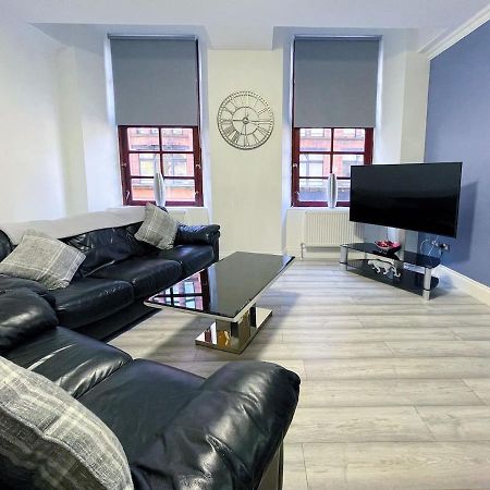 Recently Refurbished Two Bedroom Apartment, Central Location! Glasgow Esterno foto