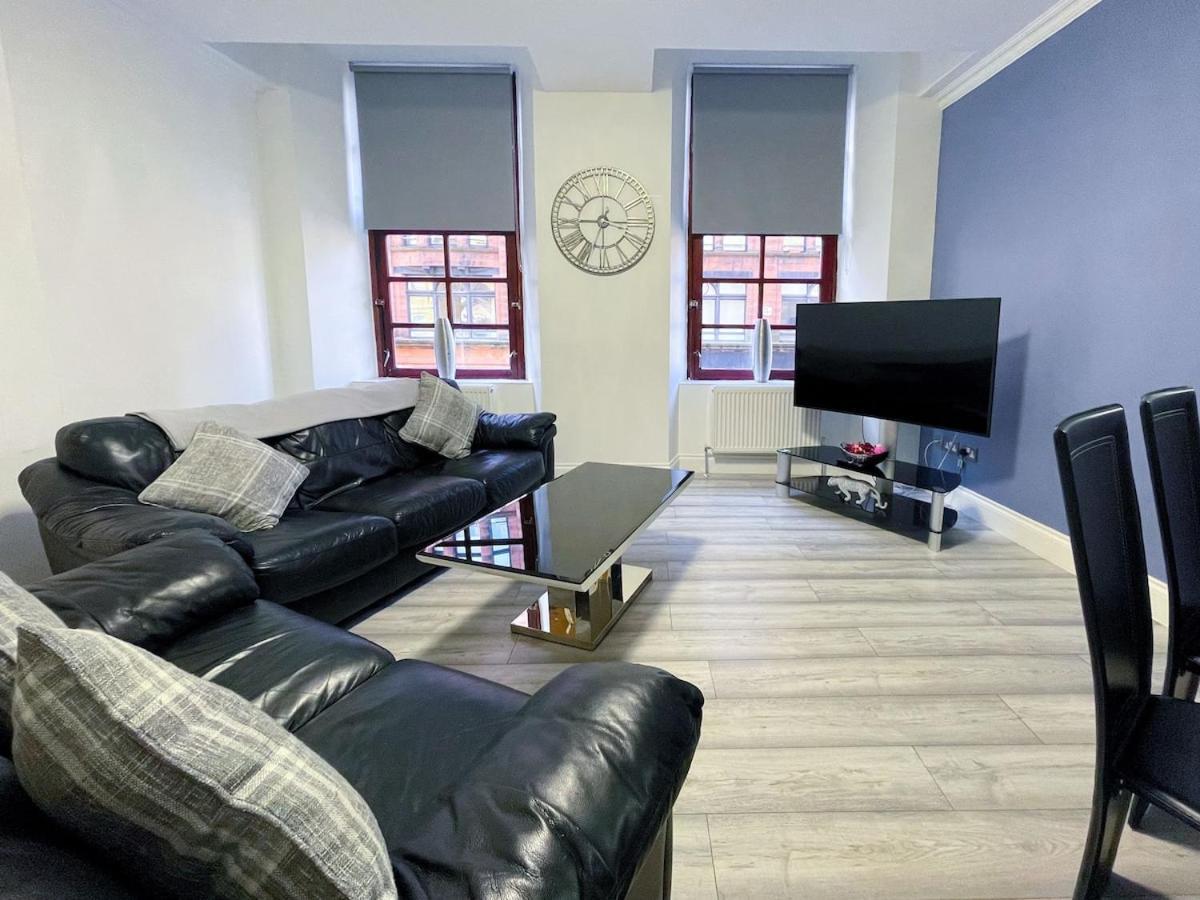 Recently Refurbished Two Bedroom Apartment, Central Location! Glasgow Esterno foto